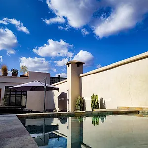 Selyen Riad